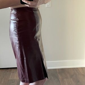 Danier leather wine retro skirt